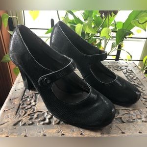 Aerosoles Black Mary Jane Heels with Memory Foam